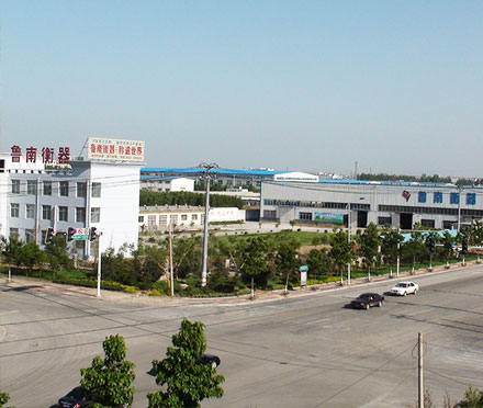 魯南衡器廠家實(shí)拍地磅